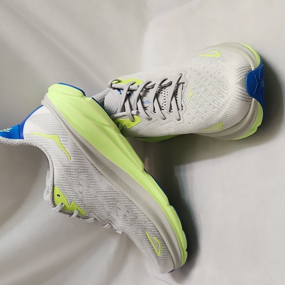 Hoka One One Clifton 9 Sneakers (M Size 9.5D) - Picture 7 of 14